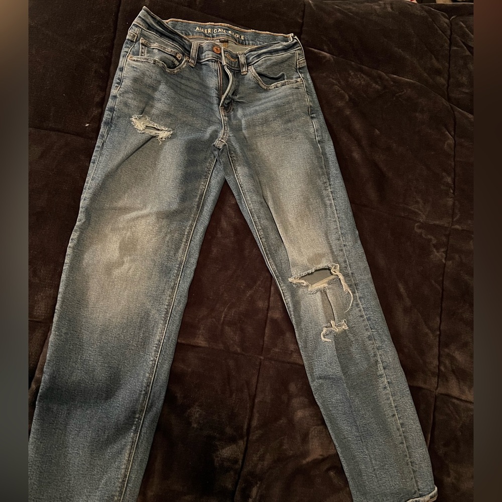 American Eagle 90s low rise straight jeans